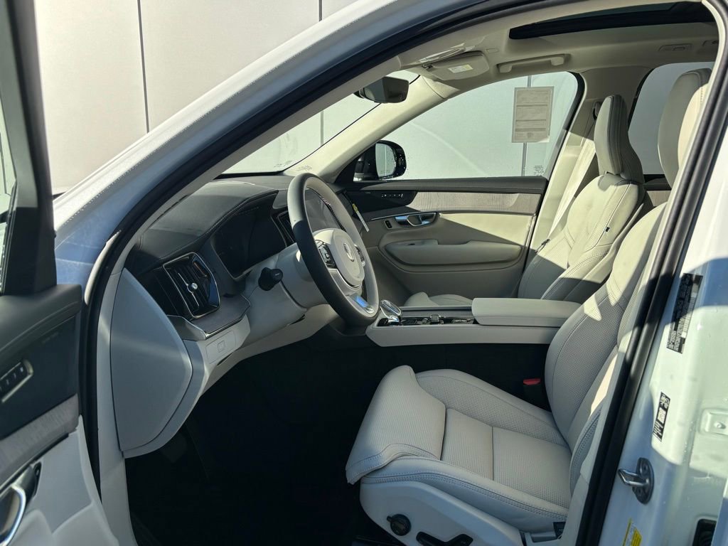 New 2026 Volvo XC90 B6 Ultra w/ Protection Package image 14