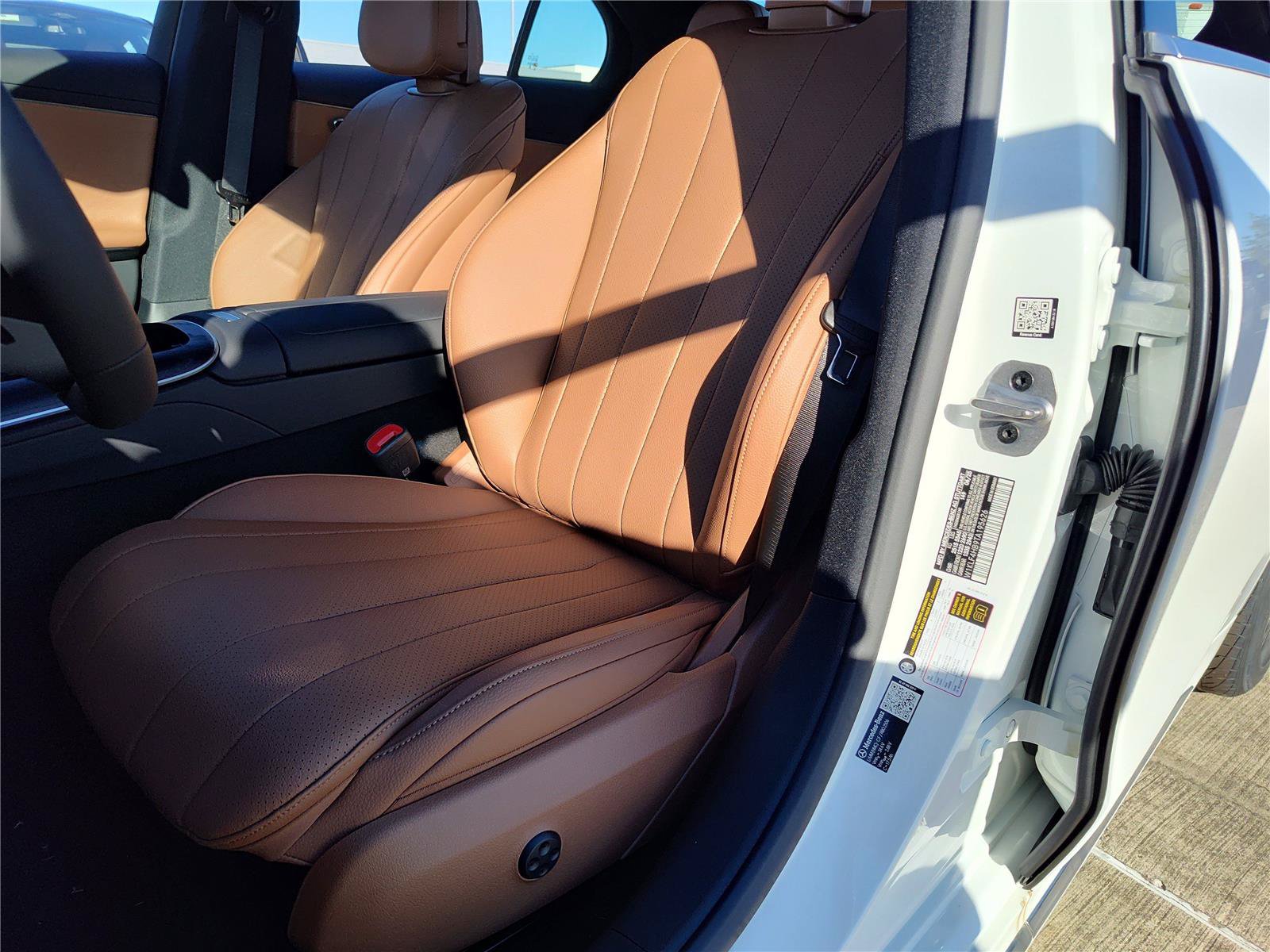 New 2026 Mercedes-Benz E 350 4MATIC Sedan image 6
