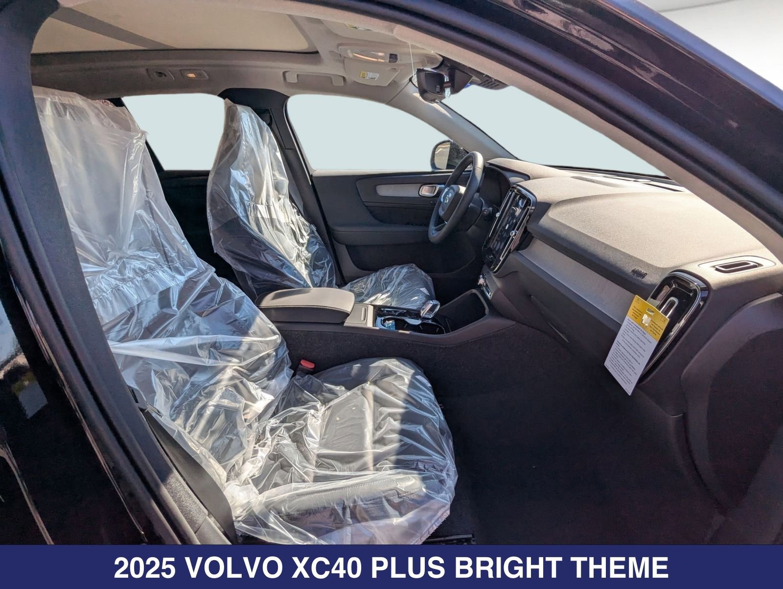 New 2025 Volvo XC40 B5 Plus w/ Protection Package Premier AWD/4WD image 22