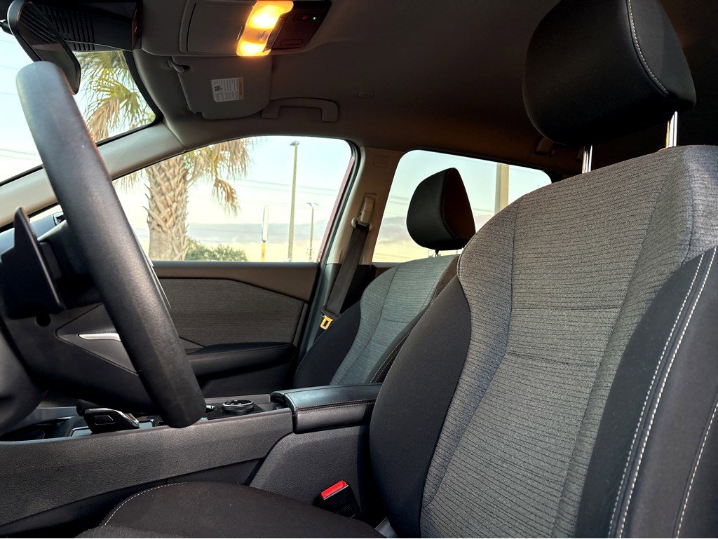 Used 2023 Nissan Rogue SV image 17