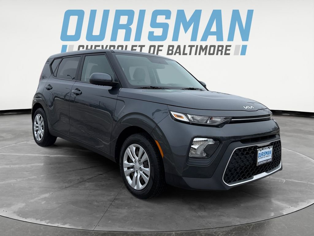 Used 2022 Kia Soul LX image 1