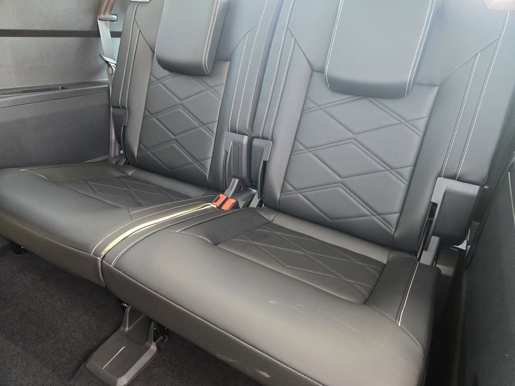 New 2026 Volkswagen Atlas SE image 22