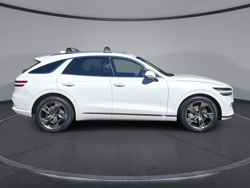 Used 2025 Genesis Electrified GV70 AWD/4WD image 5