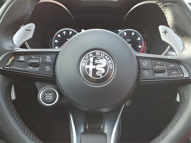 Used 2024 Alfa Romeo Stelvio Veloce image 14