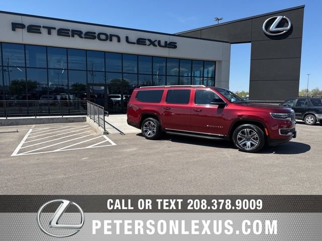 Used 2024 Jeep Wagoneer L Series II w/ Flexible Seating Group AWD/4WD image 1