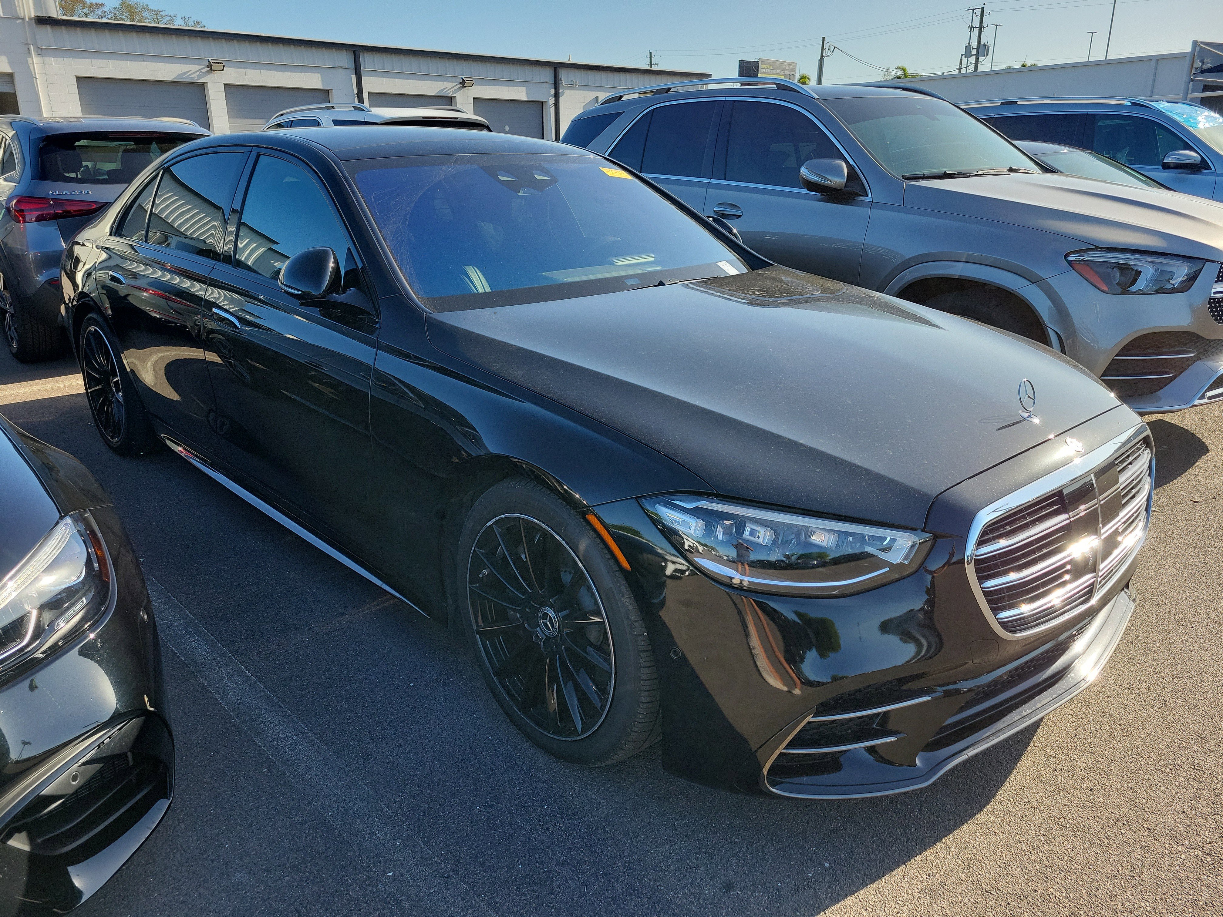 Used 2023 Mercedes-Benz S 500 4MATIC image 2