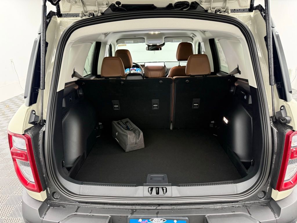 New 2025 Ford Bronco Sport Outer Banks image 9