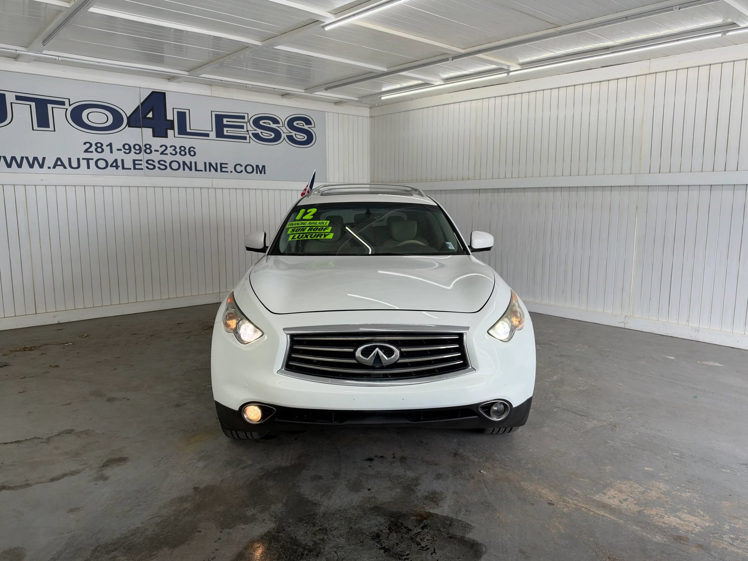 Used 2012 INFINITI FX35 2WD w/ Premium Pkg image 2