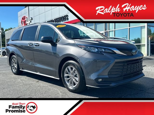 Used 2025 Toyota Sienna XLE FWD video 1