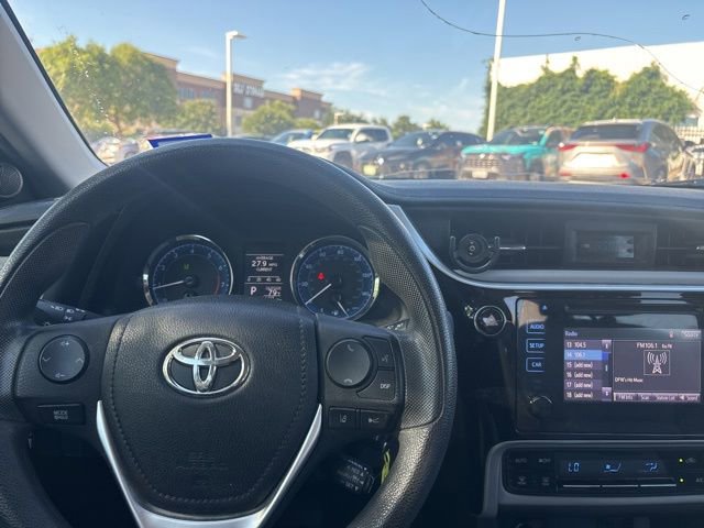 Used 2017 Toyota Corolla LE FWD image 10