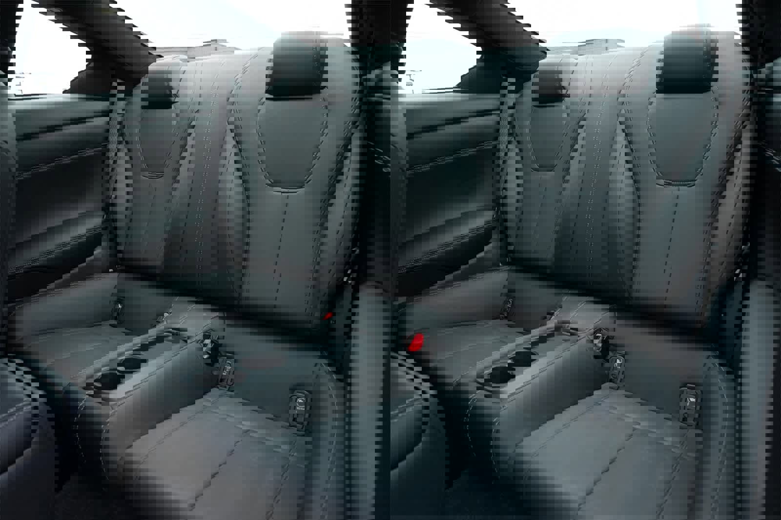 Used 2018 INFINITI Q60 3.0t Luxe w/ Cargo Package image 18