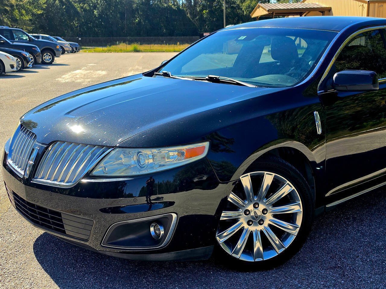 Used 2010 Lincoln MKS AWD image 3