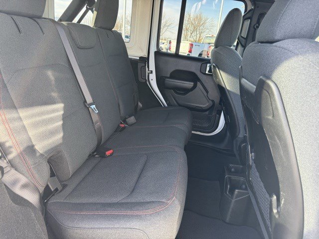 Used 2024 Jeep Wrangler Unlimited Rubicon image 35