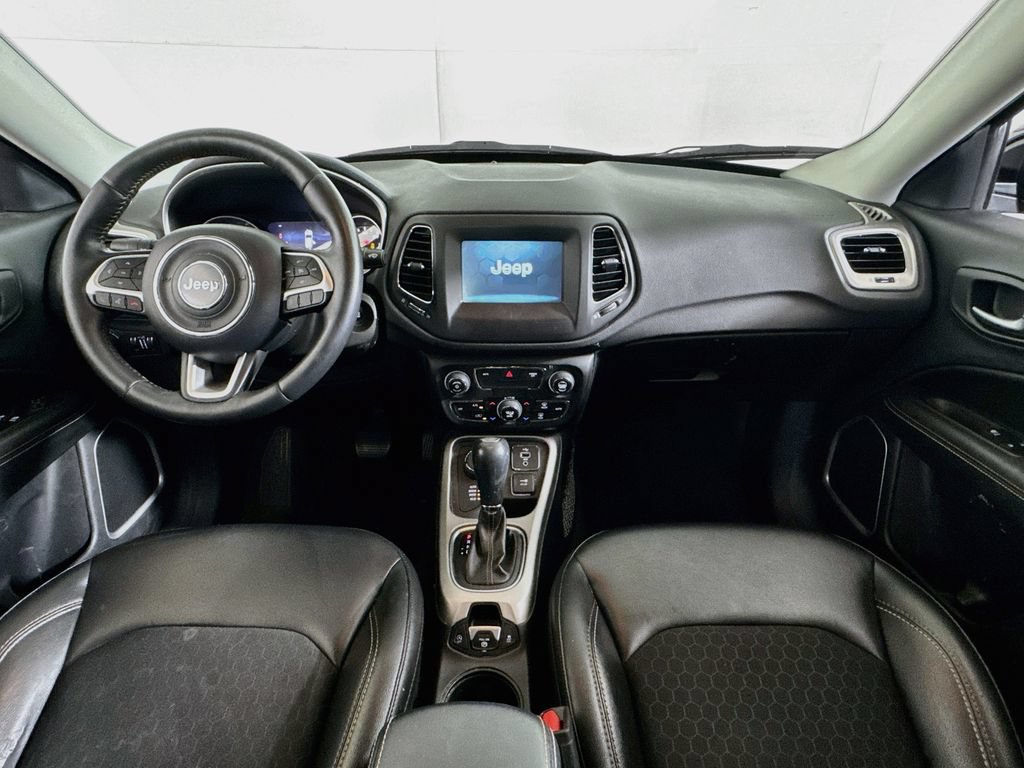 Used 2018 Jeep Compass Latitude w/ Popular Equipment Group AWD/4WD image 28