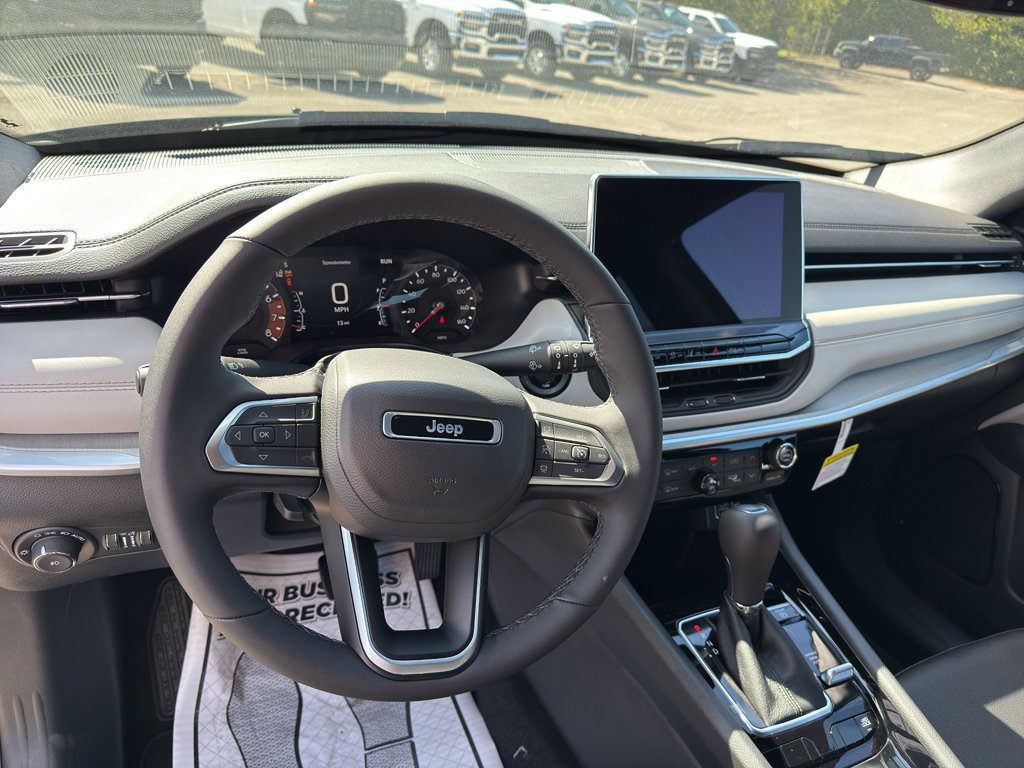 New 2026 Jeep Compass Limited image 9