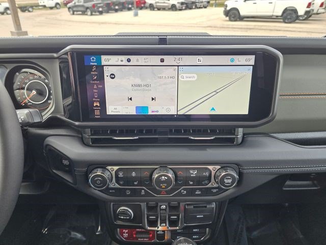 New 2026 Jeep Gladiator Mojave AWD/4WD image 31