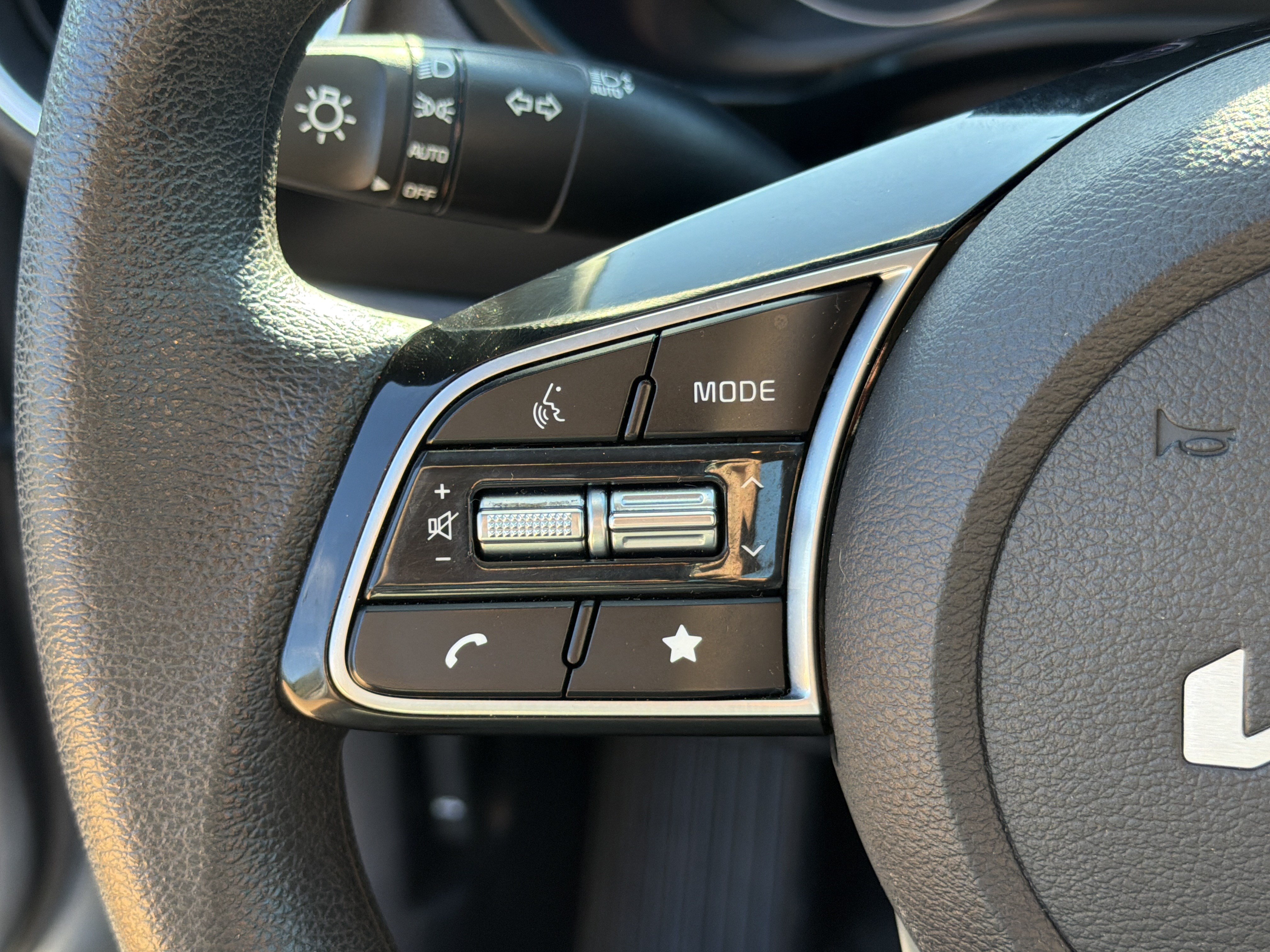 Certified 2022 Kia Forte LXS w/ LXS Technology Package FWD image 25