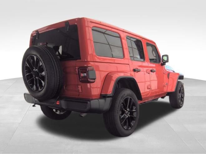 Used 2025 Jeep Wrangler Unlimited Sahara w/ Safety Group image 6