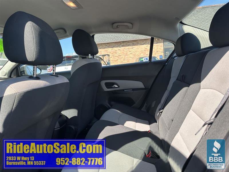 Used 2012 Chevrolet Cruze LS FWD image 12