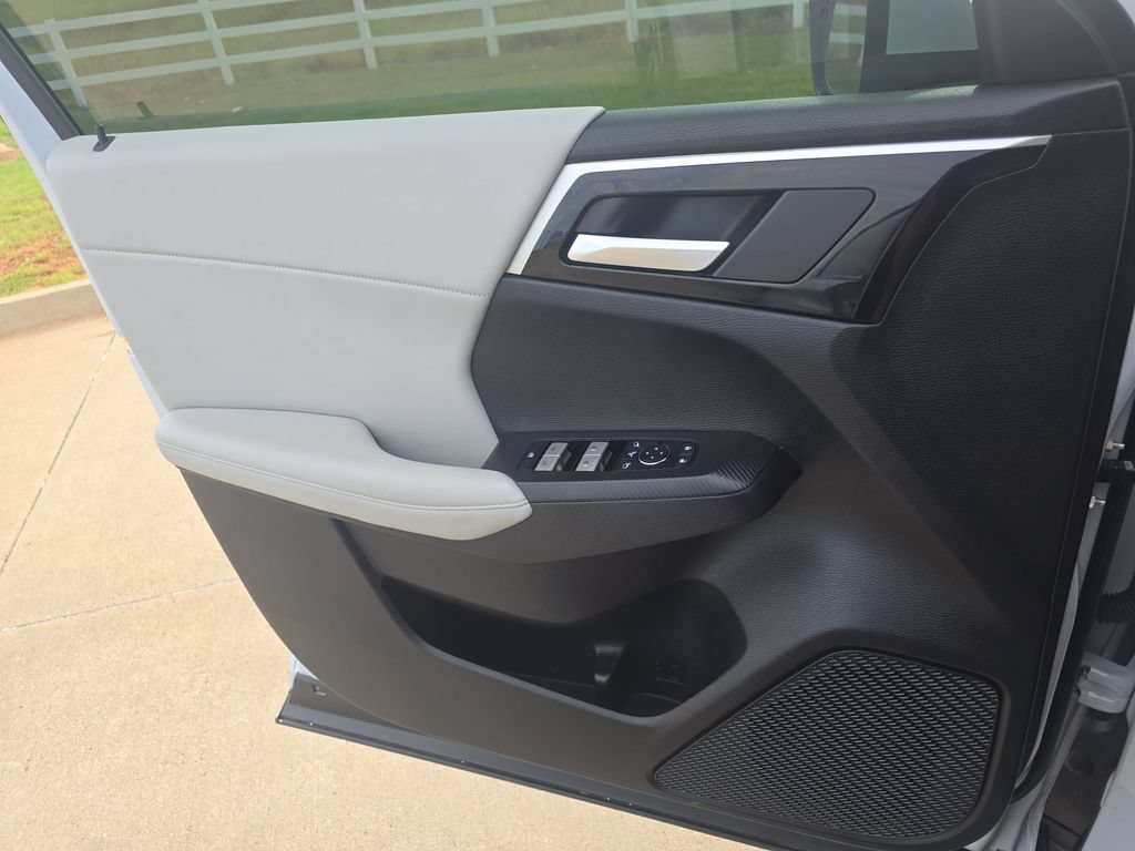 Used 2025 Mitsubishi Outlander SE AWD/4WD image 28