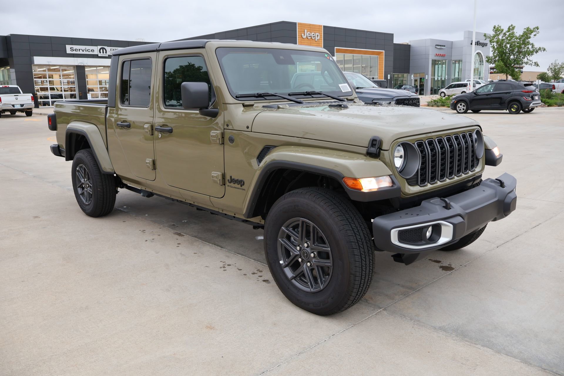 New 2025 Jeep Gladiator Sport AWD/4WD 360° Tour