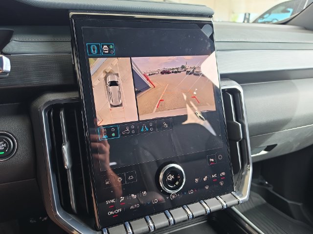 New 2026 GMC Acadia AT4 w/ Luxury Package AWD/4WD image 16