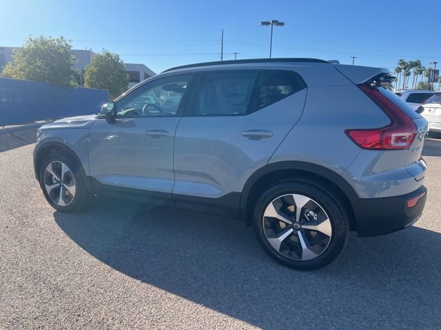 New 2026 Volvo XC40 B5 Plus w/ Protection Package Premier AWD/4WD image 4