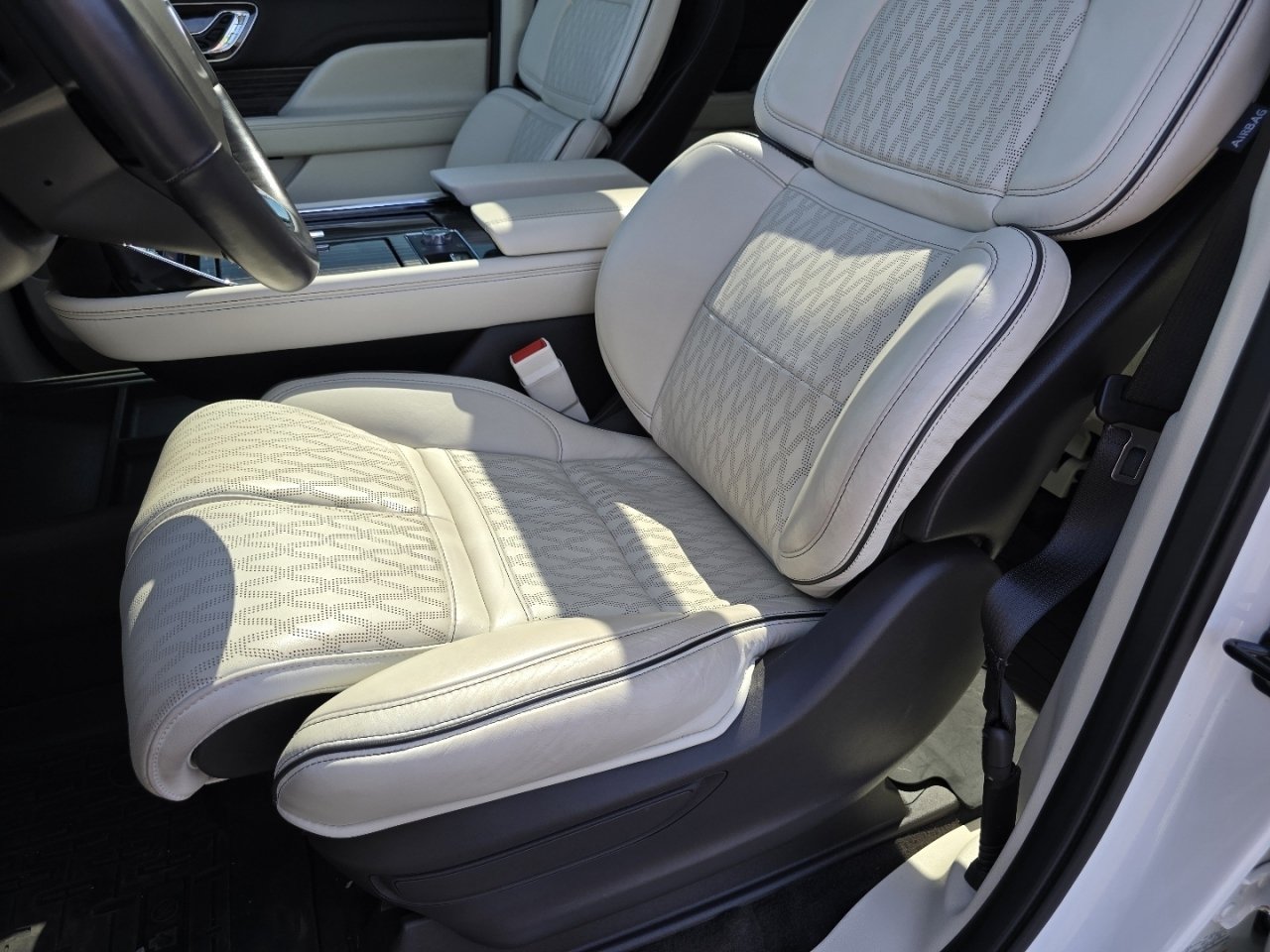 Used 2023 Lincoln Navigator Black Label AWD/4WD image 27