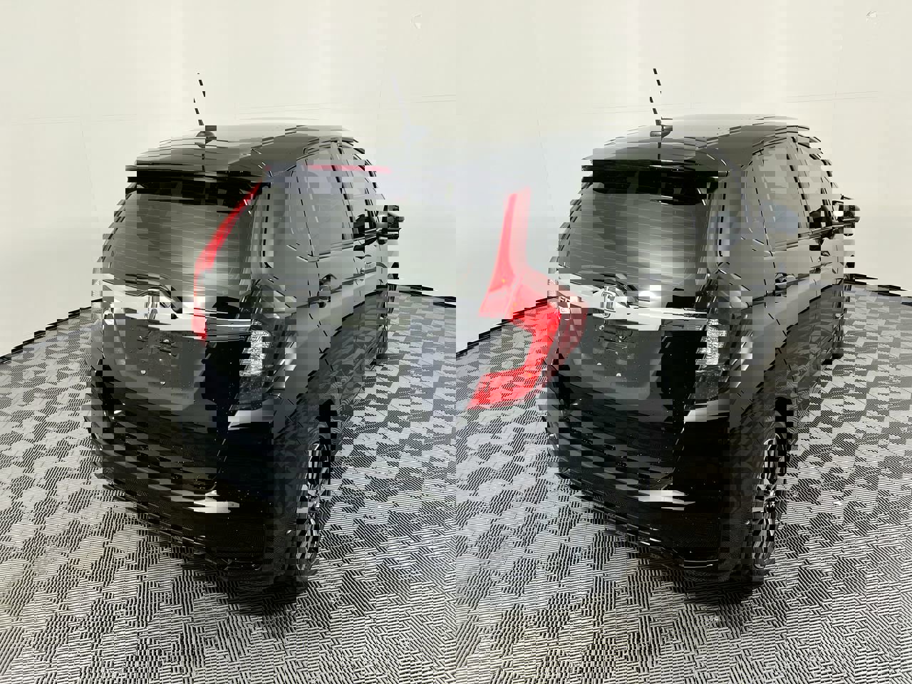 Used 2020 Honda Fit EX image 3