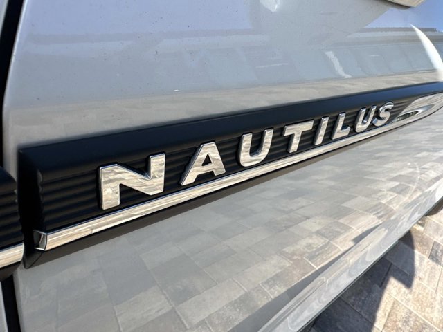 Certified 2021 Lincoln Nautilus Reserve w/ Equipment Group 201A image 9