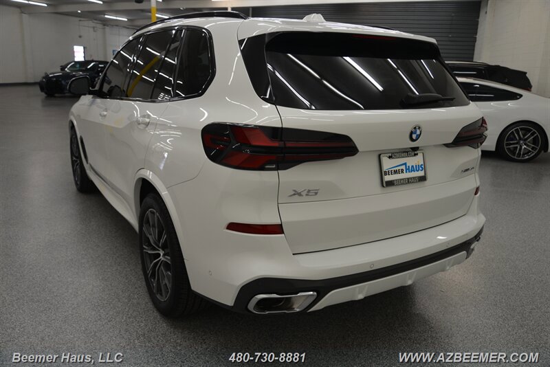 Used 2025 BMW X5 xDrive40i w/ M Sport Package AWD/4WD image 10