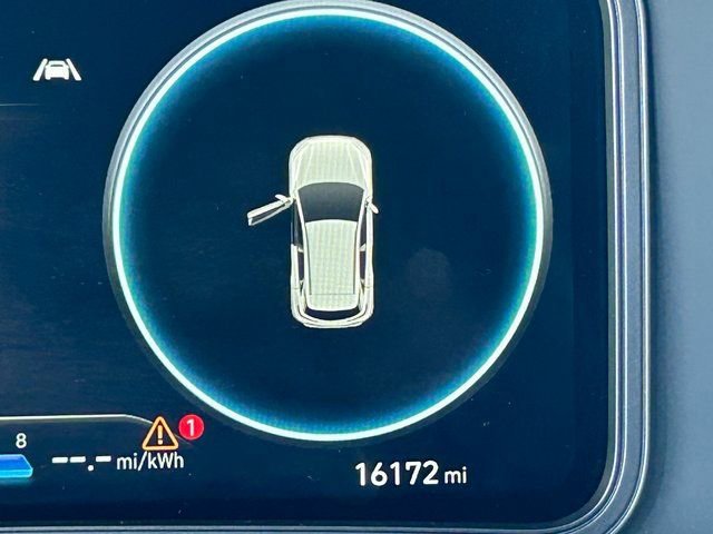 Used 2022 Hyundai Kona Limited w/ Cargo Package FWD image 23