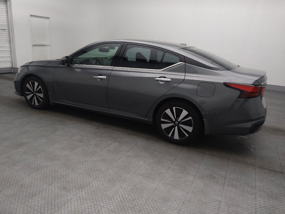 Used 2020 Nissan Altima 2.0 Platinum FWD image 3