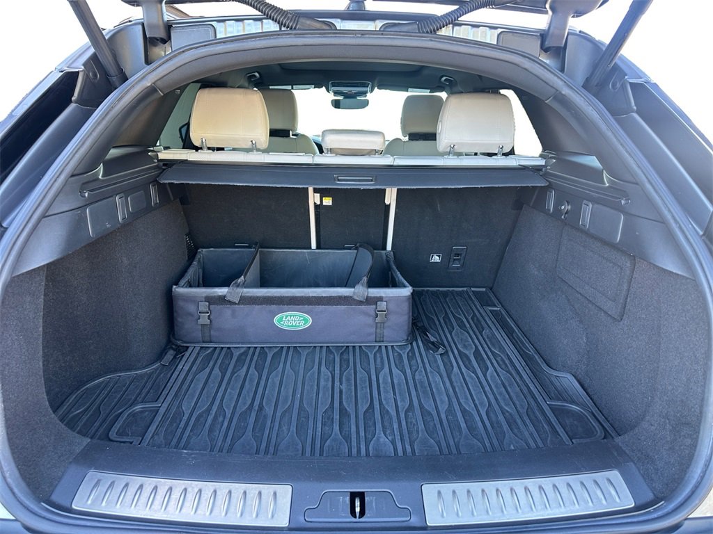 Used 2020 Land Rover Range Rover Velar R-Dynamic S image 18