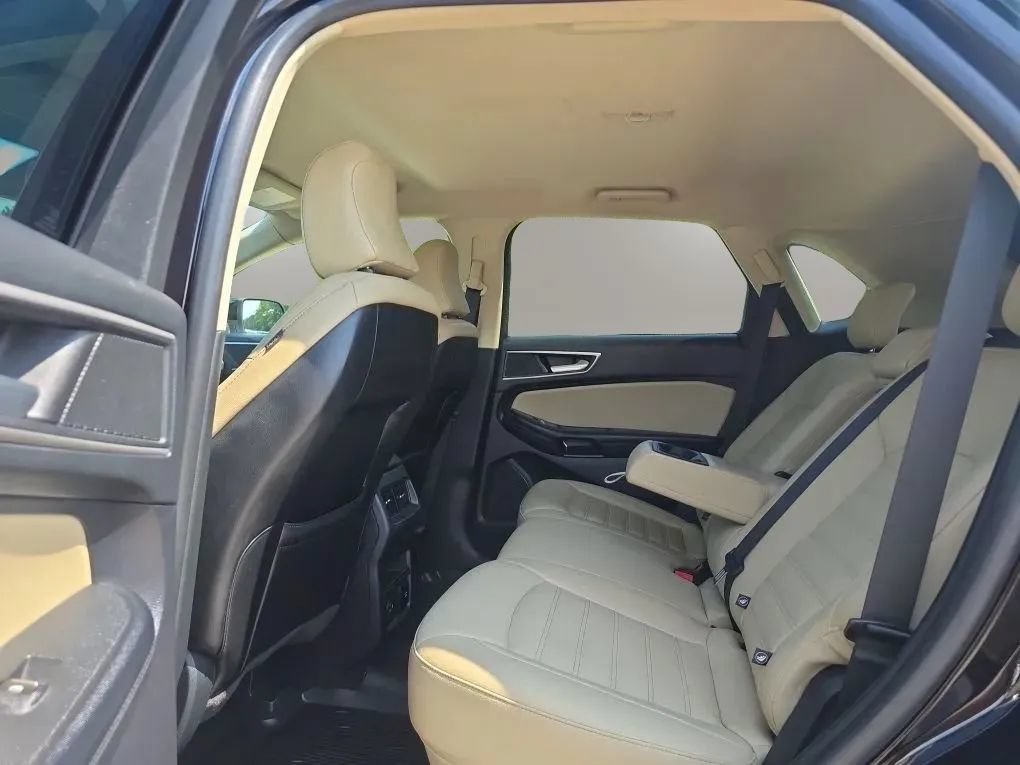 Used 2021 Ford Edge SEL w/ Convenience Package FWD image 41