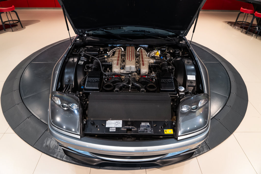 Used 2001 Ferrari 550 Maranello Coupe RWD image 17