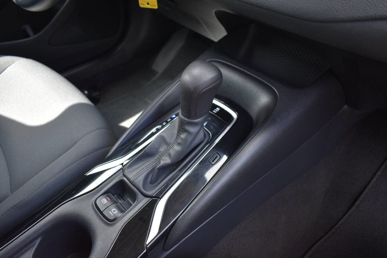 Used 2021 Toyota Corolla LE image 23