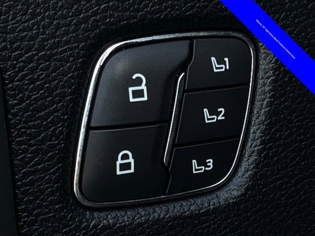 Used 2021 Ford F250 Lariat image 28