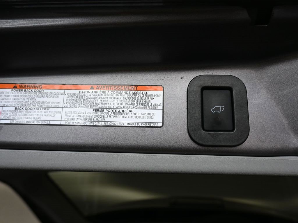 Used 2020 Toyota Sienna SE Premium image 61