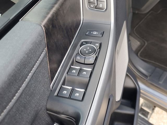 Used 2023 Ford F250 Lariat w/ Lariat Ultimate Package image 18