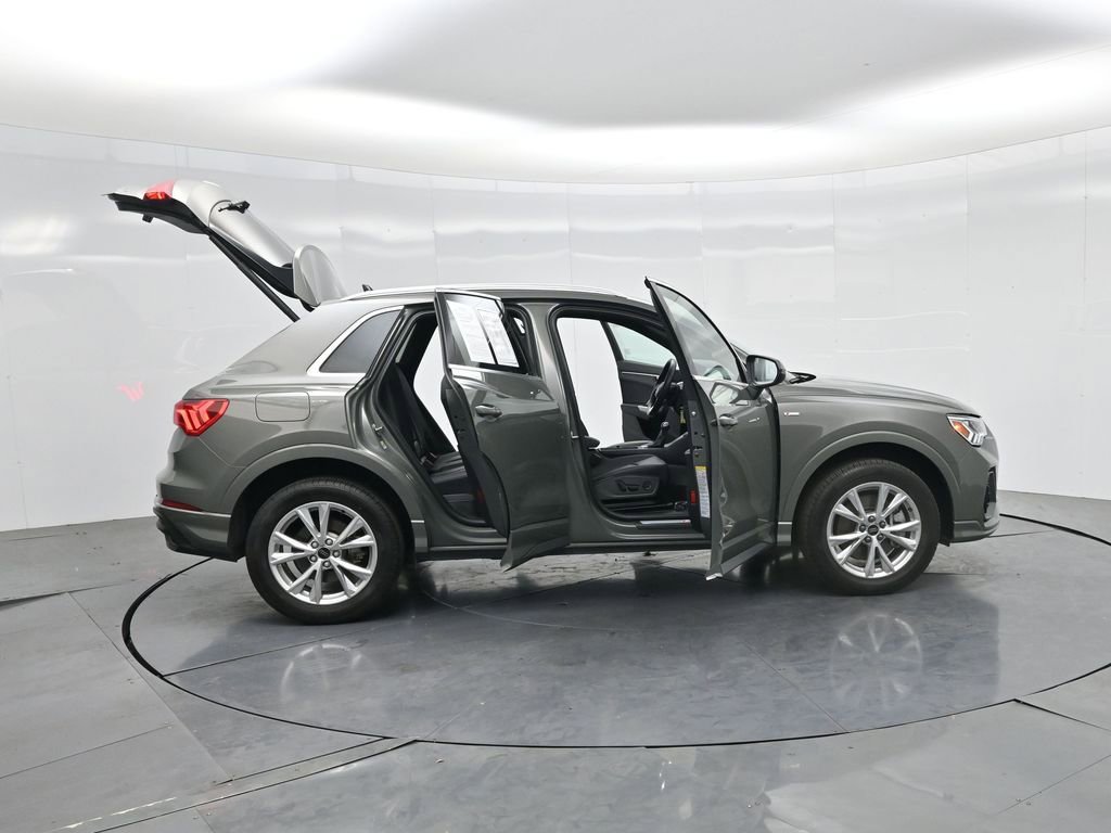 Used 2025 Audi Q3 2.0T Premium AWD/4WD image 31