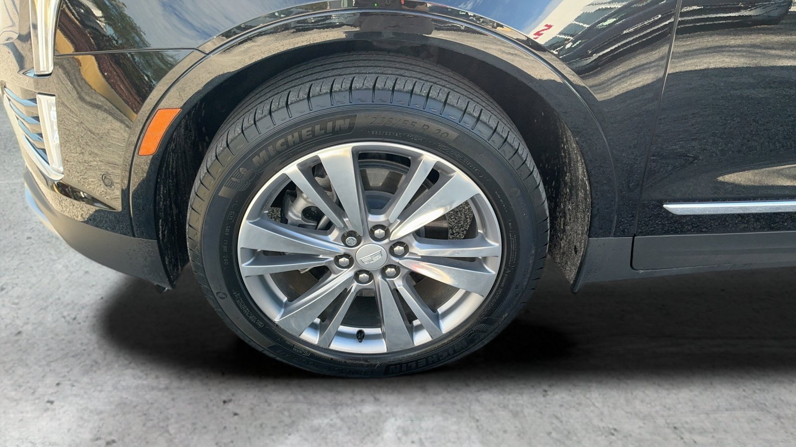 Used 2024 Cadillac XT5 Premium Luxury w/ Platinum Package FWD image 17