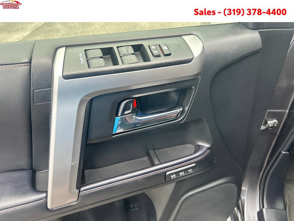 Certified 2022 Toyota 4Runner Limited AWD/4WD image 13