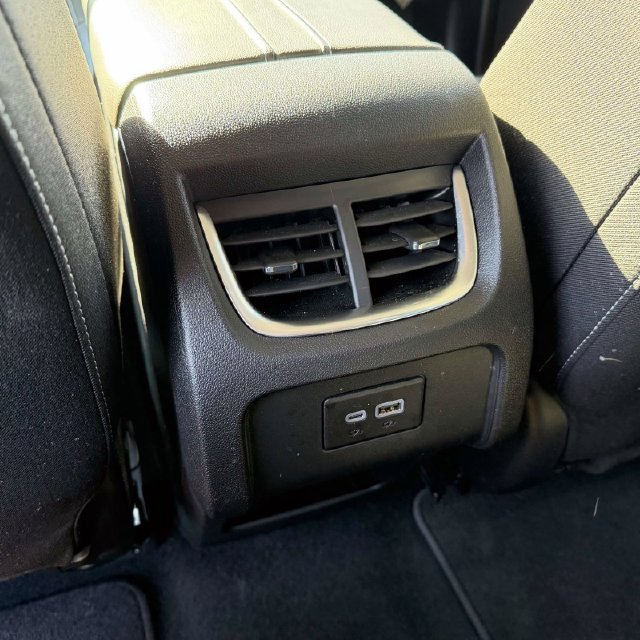 Certified 2025 Chevrolet Blazer LT FWD image 12