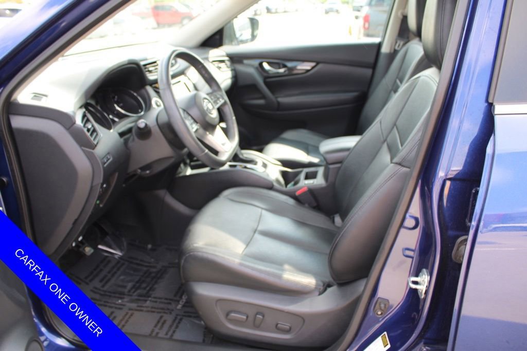 Used 2017 Nissan Rogue SL w/ SL Premium Package AWD/4WD image 16