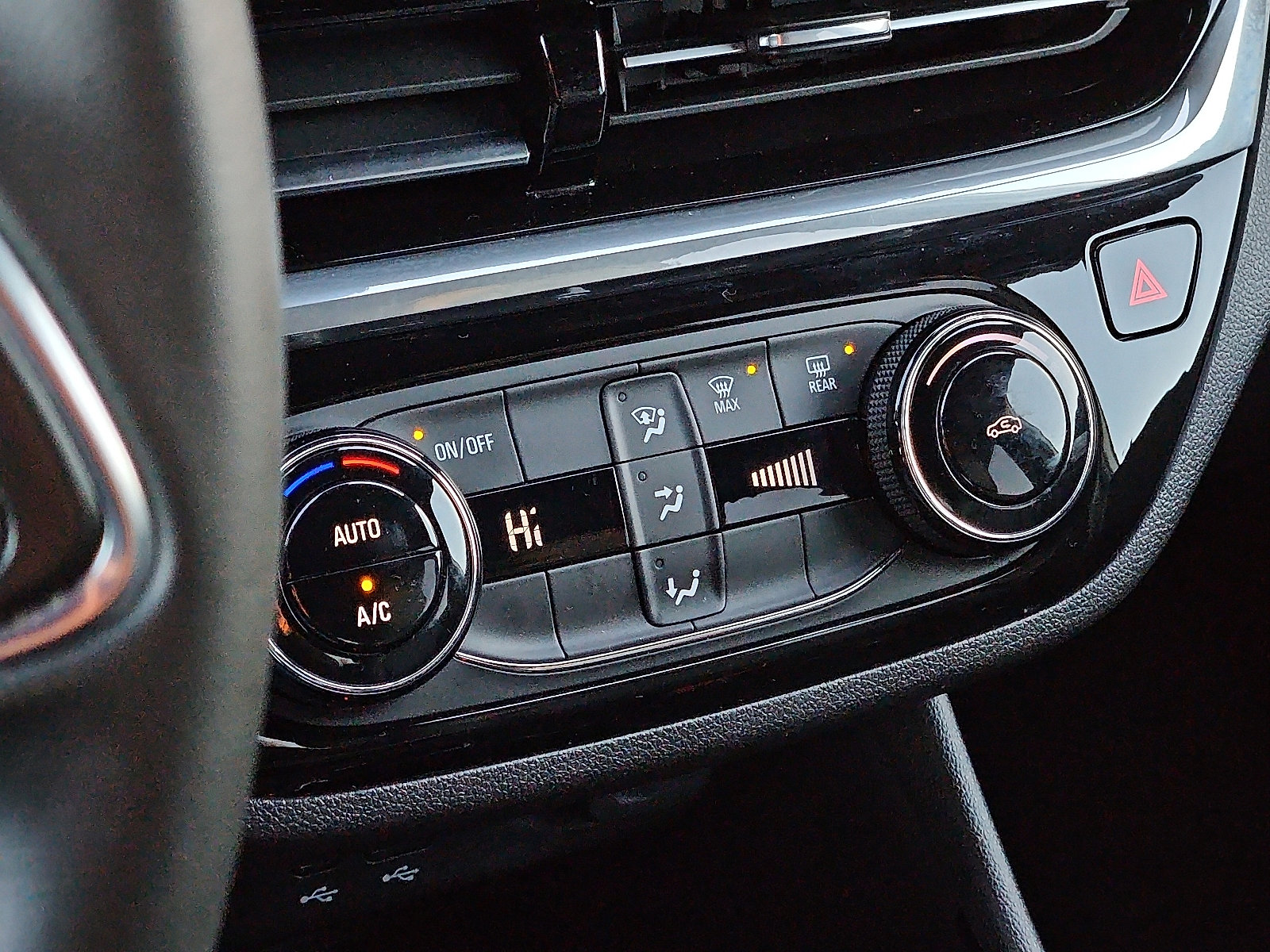 Certified 2024 Buick Envista Sport Touring w/ Advanced Safety Package image 15