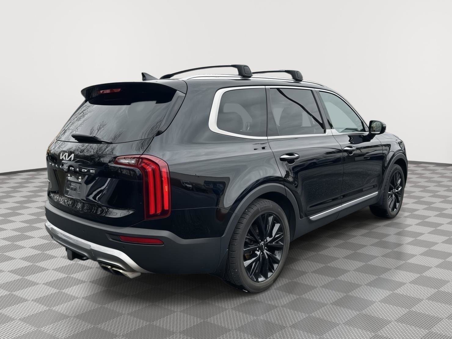 Used 2022 Kia Telluride SX w/ SX Prestige Package image 4