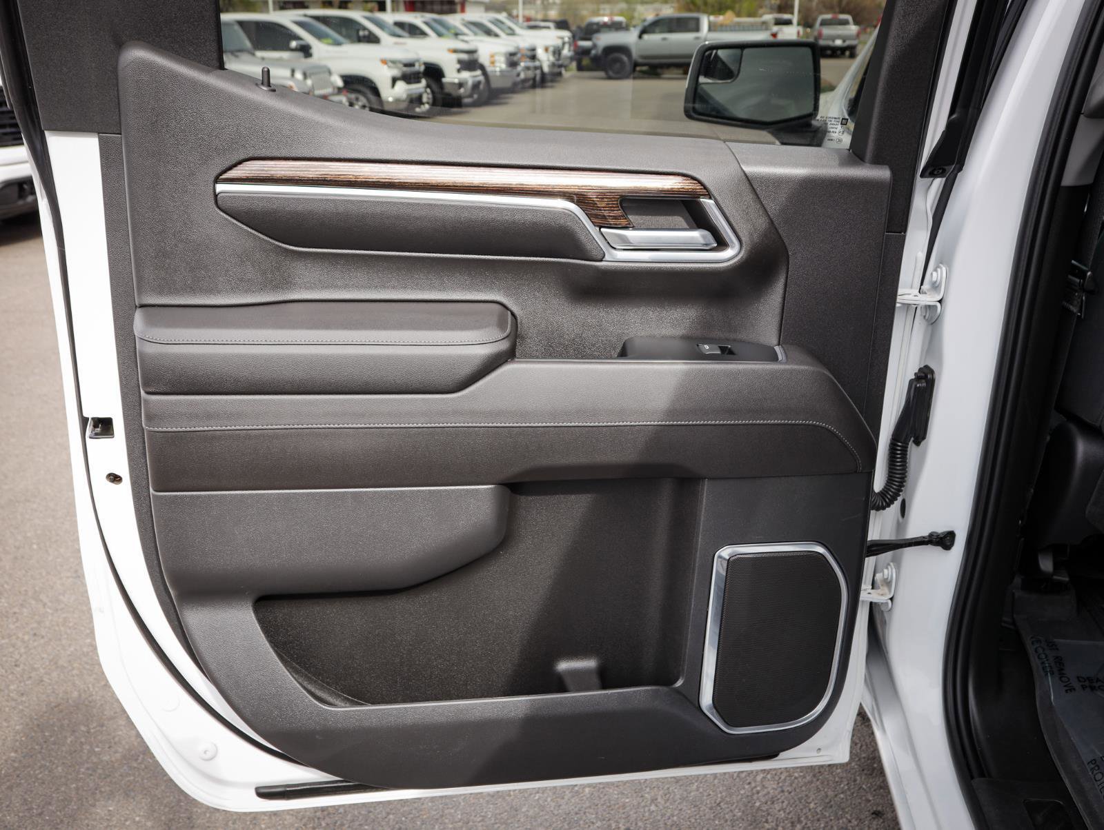 Used 2023 GMC Sierra 1500 SLE image 33