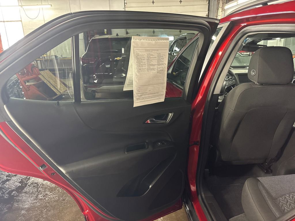 Used 2024 Chevrolet Equinox LT image 20
