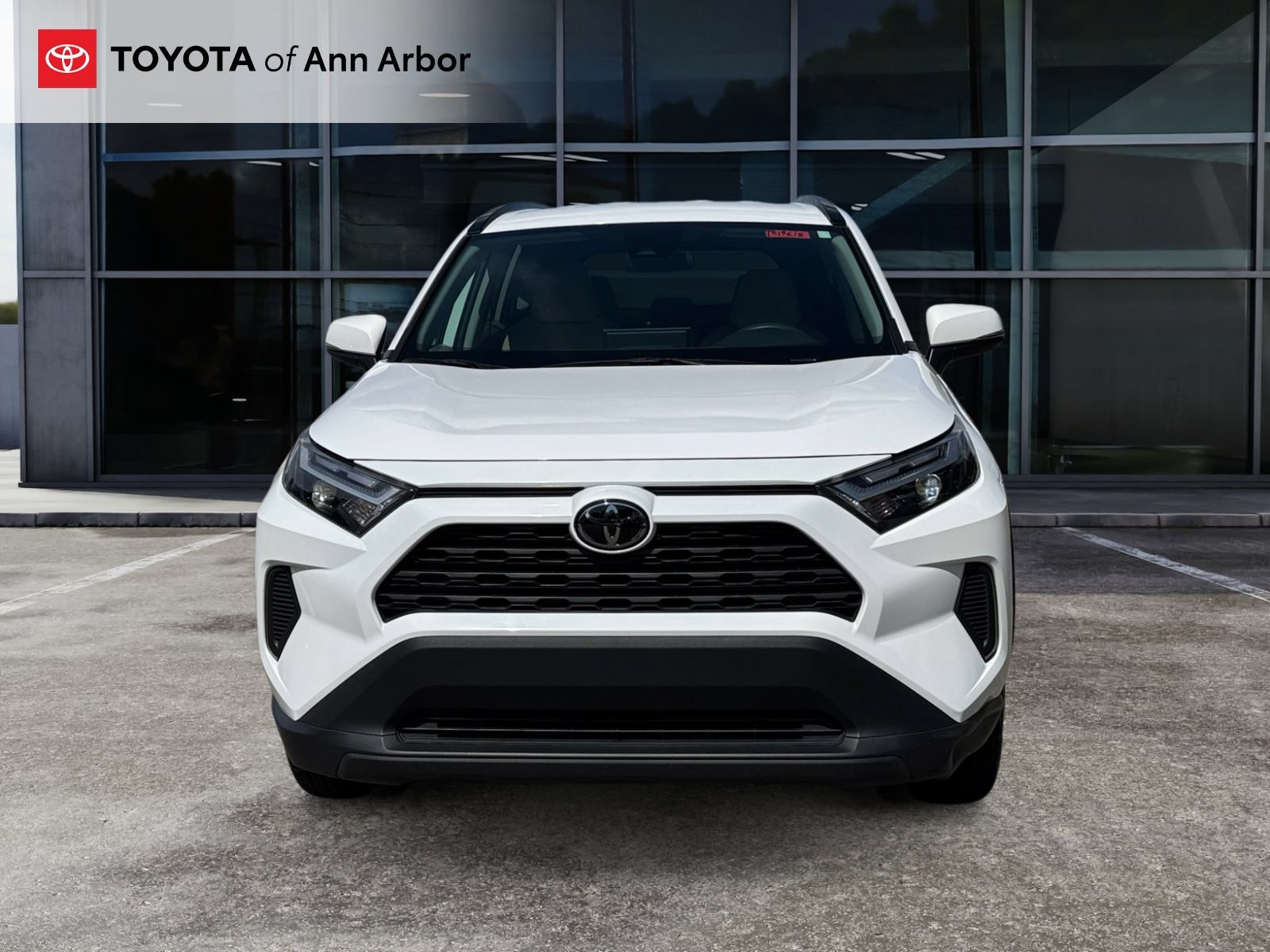 Used 2025 Toyota RAV4 XLE AWD/4WD image 12